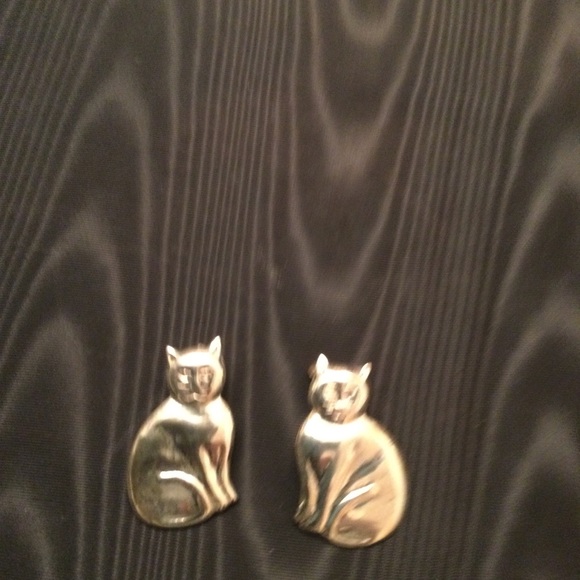 Sterling Silver Sitting Cats - Picture 2 of 3